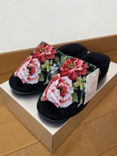 値下げ中<新品・未使用✨>FEILER アントワネット　ヒールスリッパ　ブラックのサムネイル