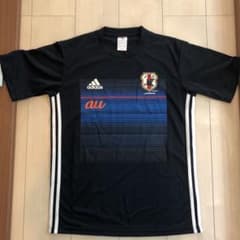 【値下げ中】auコラボ　サッカー日本代表adidasユニフォームMのサムネイル