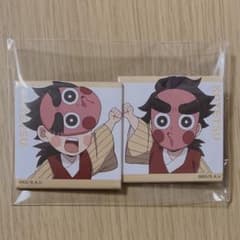 鬼滅の刃 繋がるスクエア缶バッジ 鬼滅の刃 小鉄 繋がるスクエア缶バッジ - メルカリ