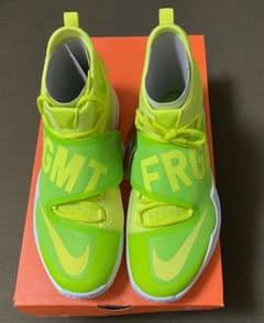 NIKE ナイキ スニーカーのサムネイル