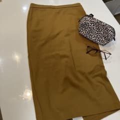 【美品】GUラクダ色タイトスカートのサムネイル