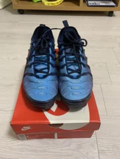 NIKE スニーカーのサムネイル