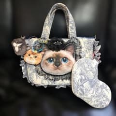コヤンイサムチョン♥️ヌビトワレ柄 ♡ねこちゃんと遊ぶ ハートポーチ