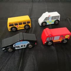 【パトカー 救急車 消防車 スクールバス】木製レール はたらくくるまのサムネイル