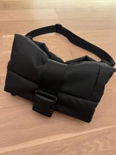 ZARA バックルショルダーバッグのサムネイル
