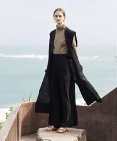 POSTELEGANT Washi Wool Rever Vest 定価13万円 POSTELEGANT Washi Wool Rever Vest 定価13万円 - メルカリ
