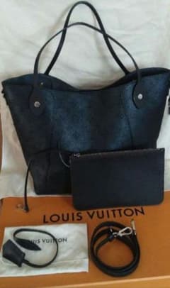 Louis Vuitton ヒナ マヒナMM ノワール 付属品あり ほぼ未使用 - メルカリ