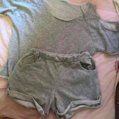 肩出しスウェットセットアップ♡のサムネイル