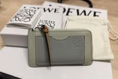 LOEWE アナグラム フラグメントケース コインケース レザーのサムネイル