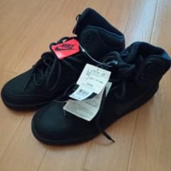 新品 NIKE スニーカー ブラック 26cmのサムネイル