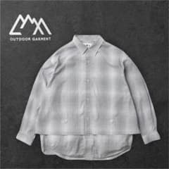 新品 コムフィーアウトドアガーメント NEWS PAPER SHIRTS z - メルカリ