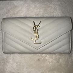 YSL ホワイト キルティング 長財布 - メルカリ