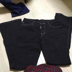 ブラックジーンズのサムネイル