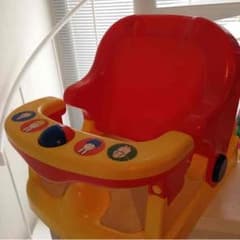 ベビーチェアーのサムネイル