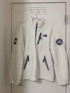 THE NORTH FACE ボアジャケット ホワイトのサムネイル