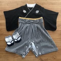 ゆーちゃん様専用 袴ロンパース 70 靴下セットのサムネイル