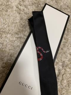 gucci ネクタイ スネークのサムネイル