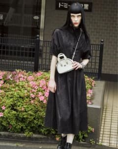 ✦新品未使用✦ジュエティ　スタンドカラーウエストタックワンピース　ブラックのサムネイル
