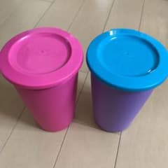 WOW ブルーカップにピンクの蓋のサムネイル