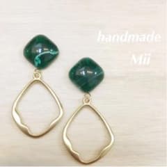 【193】グリーン×マットゴールド   ピアス/イヤリングのサムネイル