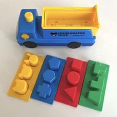 くもん　知育玩具　かたちあわせトラックのサムネイル