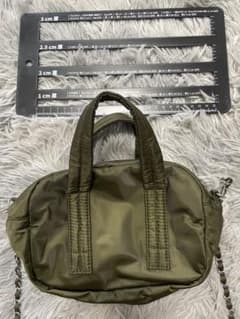 【新品】GUナイロンショルダーバッグ ハンドバッグ　OLIVE