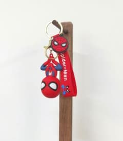 雑貨 赤 キーホルダー スパイダーマン ストラップ付きのサムネイル