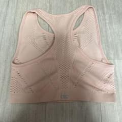 alo yoga スポーツブラ ピンクのサムネイル