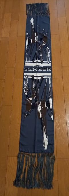 HERMESのスカーフのサムネイル