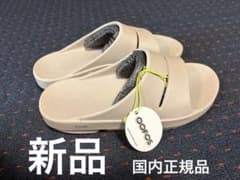 新品 国内正規品 ウーフォス OOahh サンダル US9 EU42のサムネイル