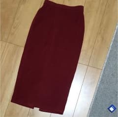 【秋冬シーズン】えんじ色ロングスカートのサムネイル