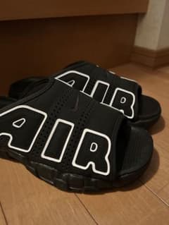 Nike エアロゴ ブラックサンダル　モアテンのサムネイル