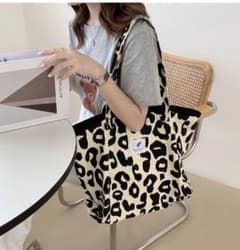 トートバッグ ヒョウ柄 マザーズバック A4 ポケットもたくさん 通勤通学にも◎のサムネイル