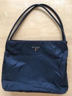 PRADAのサムネイル