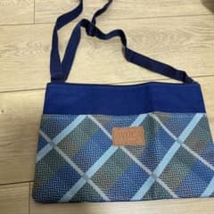 サコッシュのサムネイル