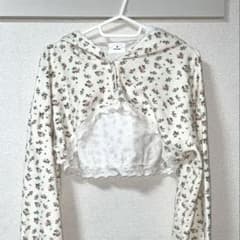 最終値下げ merry jenny フリルショートサーマルフーディーのサムネイル