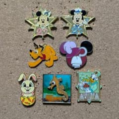 4 ディズニー ピンバッジ まとめ売り ディズニー ピンバッジ