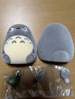 トトロでておいで カエルとマックロクロスケ ガチャガチャのサムネイル