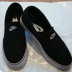 NIKE スリッポン スニーカーのサムネイル
