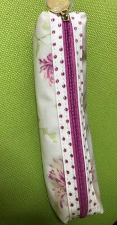 LAURA ASHLEY ペンケースのサムネイル