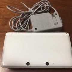 ニンテンドー 3DS ホワイトのサムネイル