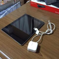 値下げ！【美品】iPad2 Wi-Fi16G【送料込】のサムネイル