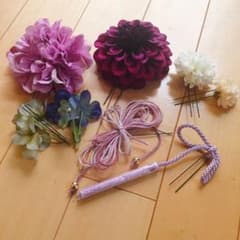 つまみ細工 髪飾りのサムネイル