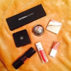 Victoriajackson&RMKなどのセット！のサムネイル