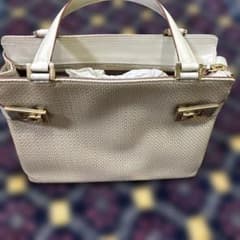Salvatore Ferragamo 美品ガンチーニ ハンドバッグ保存袋有り - メルカリ