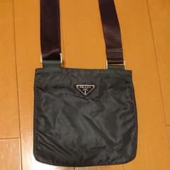 PRADA プラダ ショルダーバッグのサムネイル