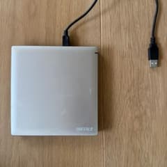 BUFFALO ポータブルDVDドライブ DVSM-PN58U2V-SVのサムネイル