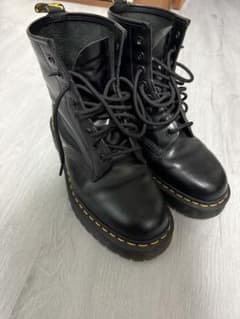 Dr. Martens 8ホール ブーツ ブラックのサムネイル