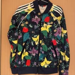 adidas おしゃれのサムネイル