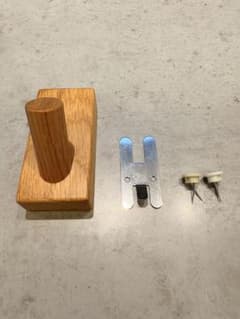 壁に付けられる家具フック　オーク材　無印良品　1セットのサムネイル